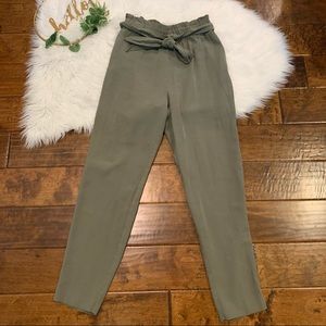 BCBGENERATION Front Tie Shirred Pants Green Size XS